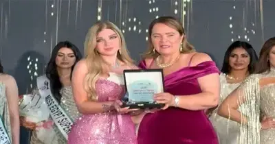 قفلت فستانها بمنديل.. ياسمين الخطيب تثير الجدل في حفل ملكة جمال مصر 2025