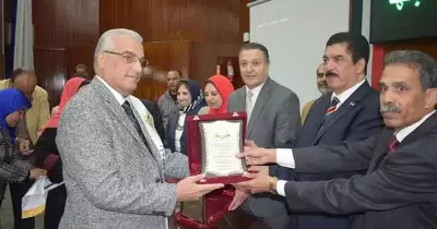تكريم 148 من الأمهات المثاليات والعاملين بجامعة بنها في «يوم الوفاء»