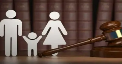 مغادرة محافظة الإقامة يسقط الحضانة في قانون الأسرة الجديد.. هل تفقد الأم حق الرعاية؟
