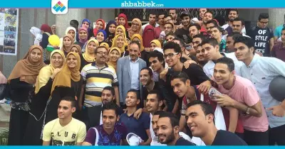 «تمريض المنصورة» تهدي درع الكلية للاعب إبراهيم حمدتو