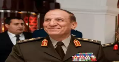 كواليس الإفراج عن سامي عنان.. مكالمة هاتفية للأسرة ثم اصطحابه من المستشفى للمنزل (فيديو)