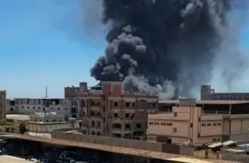 صور حريق مصنع أسفنج في دمياط وبعض المباني المجاورة