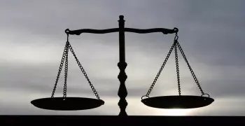 تأجيل محاكمة قاضيين بتهمة «إعداد مشروع لمكافحة التعذيب في السجون»