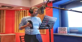 مواعيد عرض برنامج «سيلفي» لفتحي عبدالوهاب على «نجوم FM»