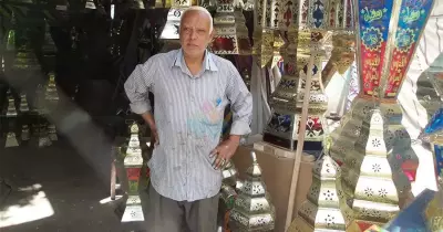 «عم صلاح» صانع الفوانيس.. حكاية 50 سنة وحوي