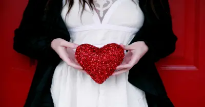 موعد عيد الحب شهر 11 امتى.. اعرف يوم كام؟