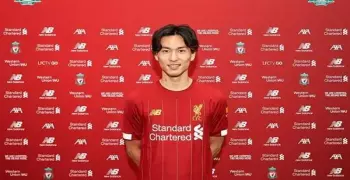 ليفربول يتعاقد مع خليفة محمد صلاح رسميا