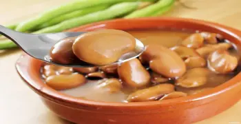 كيس فول ورغيفين عيش.. محمود الفولي يعلق على فطور طالبة ببني سويف
