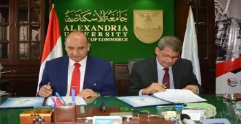 كلية التجارة جامعة الإسكندرية توقع بروتوكول تعاون مع شركة «أموك» لتدريب الطلاب
