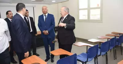 رئيس جامعة القاهرة يفتتح توسعات بكلية الاقتصاد والعلوم السياسية (صور)