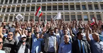 مظاهرات لبنان.. الشرطة تفرق المحتشدين بعد محاولات اقتحام سراي الحكومة