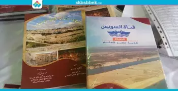 «على خطى المسيح».. هدية الأنبا إرميا لوزير الثقافة في جامعة عين شمس