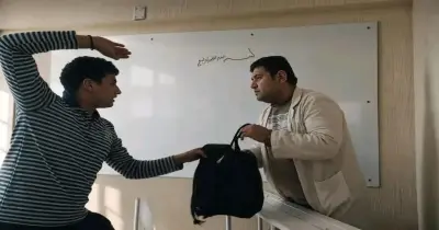 كواليس اعتداء طالب على معلم داخل الفصل
