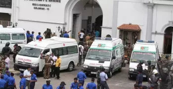 دولة عربية تطالب مواطنيها بمغادرة سريلانكا بعد تفجيرات اليوم