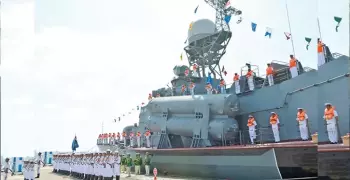 انطلاق الفوج الثالث من طلاب الجامعات لزيارة القاعدة البحرية بالإسكندرية