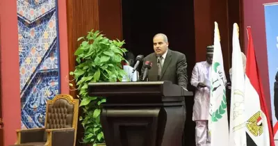 رئيس جامعة الأزهر يشارك في حفل تخريج الطلاب الوافدين: «اليوم بداية صناعة عالِم»