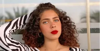 «كنت مسافرة لوحدي واتخضيت».. ماذا حدث لفرح هريدي من شركة مصر للطيران بالفيديو