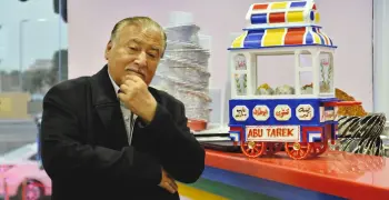 «من أصل عربي».. مستشار ترامب يزور «كشري أبو طارق»