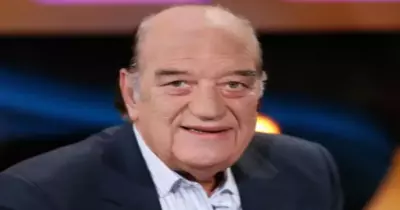 حسن حسني غاضبا: «خايف لما أموت الناس متصدقش» (فيديو)