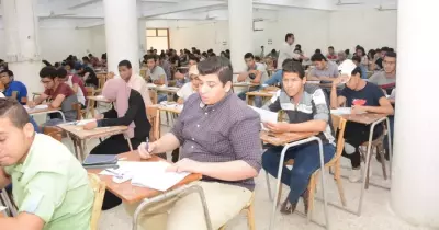 جامعة أسيوط تركب محول كهربائي جديد لصالات الامتحانات (صور)