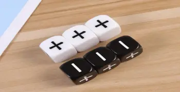 مطوية الجمع والطرح للصف الخامس.. بالأدوات والصور