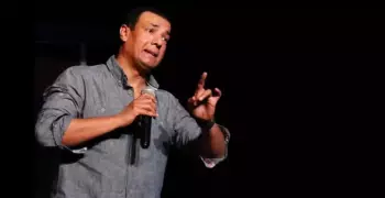 هشام الجخ على مسرح «بنات عين شمس» 7 نوفمبر