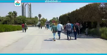 بـ«تحية العلم».. جامعة حلوان تستقبل الطلاب في أول يوم دراسي (صور)