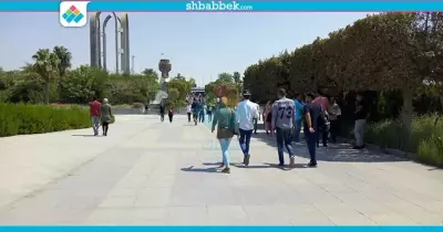 بـ«تحية العلم».. جامعة حلوان تستقبل الطلاب في أول يوم دراسي (صور)