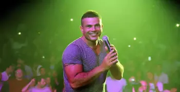 اقتراب نفاذ تذاكر الـ«vip» لحفل عمر دياب بجامعة مصر للعلوم والتكنولوجيا