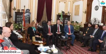 وزير التعليم العالي يطالب الجامعات بنشر «العمل الحر» بين الطلاب