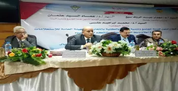 رئيس تحرير بوابة الجمهورية يحذر الطلاب من مواقع التواصل الاجتماعي