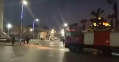 شاهد اندلاع حريق في كنترول كلية الحقوق جامعة القاهرة.. 3 سيارات إسعاف لإخماد النيران
