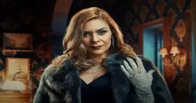 من هي الممثلة نادين وسبب اعتزالها الفن وعودتها من جديد