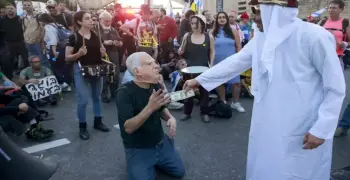 ما هي فضيحة قطر غيت التي أصبحت حديث العالم؟