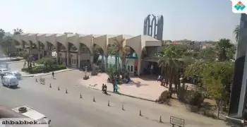 «دكتور يهدد الطلاب».. حملة ضد عضو هيئة تدريس في كلية حقوق حلوان