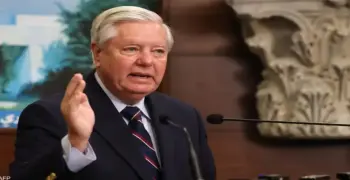 من هو ليندسي غراهام؟.. رحلة حياة السيناتور الجمهوري وأبرز محطات مسيرته