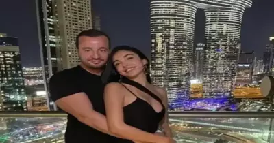 سلمى أبو ضيف في صور مثيرة مع رئيس تحرير فوج ودينا الشربيني
