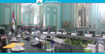 صور| لجنة تعديل اللائحة الطلابية تعقد أولى اجتماعاتها بجامعة عين شمس