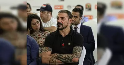 صور حادث عمرو زكي على طريق العلمين.. شرخ في الصدر والجمجمة