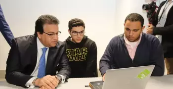 وزير التعليم العالي في أول زيارة تفقدية لجامعة «كندا مصر» بعد بدء الدراسة (صور)
