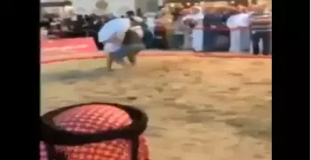 مباراة مصارعة بين شاب مصري وأمير قطري.. شاهد ماذا حدث