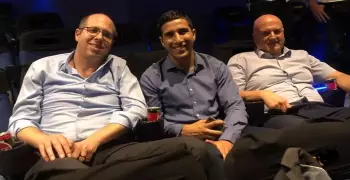 السفير الإسرائيلي في مصر يحضر عرض فيلم «الممر»