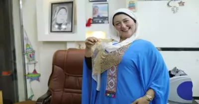 أميرة الذهب.. استعراض جديد لمشغولات ذهبية يثير السخرية (فيديو)