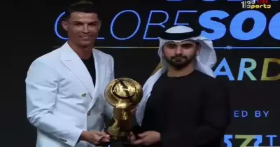 عاجل.. كريستيانو رونالدو يفوز بجائزة أفضل لاعب في 2019 من جلوب سوكر (فيديو)