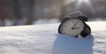 هل التوقيت الشتوي بدأ اليوم الجمعة 26 سبتمبر 2025؟