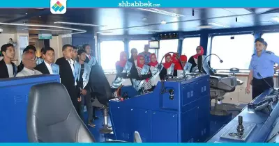 للتعرف على منظومة الدفاع.. طلاب بجامعة الإسكندرية يزورون حاملة الطائرات «ميسترال»