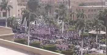 عماد متعب لطلاب جامعة القاهرة: «مصر هتكبر بيكوا»