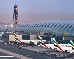 هل تم ضرب مطار دبي؟.. إصابات وتعليق الطيران حتى إشعار آخر