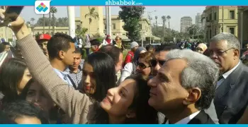 ضمن فاعليات «جامعة آمنة».. سيلفي جابر نصار مع الطلاب