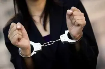 النيابة تقرر عرض الأم المتهمة بحرق طفلتها على لجنة من الطب النفسي.. ما القصة؟